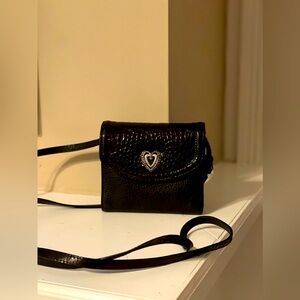 BRIGHTON Trifold Crossbody Compact Wallet Heart Applique' Black Mixed Leather